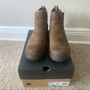 UGG Chelsea Biltmore Boots size 9.5 - color Oak